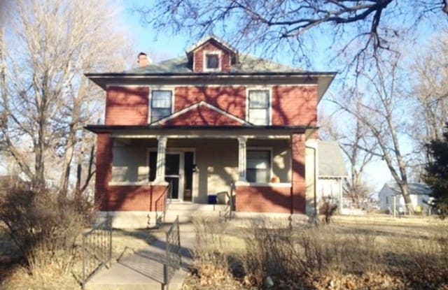 920 N 5th St - 920 North 5th Street, Manhattan, KS 66502