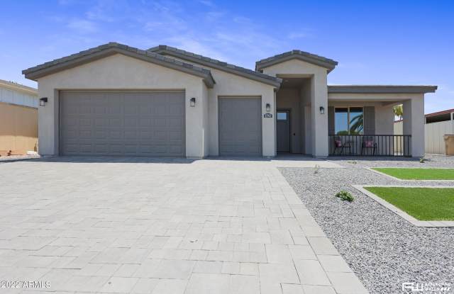 2743 N LEMA Drive