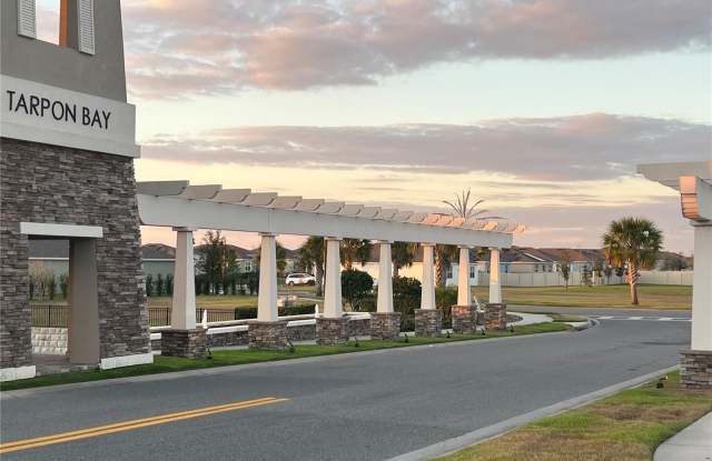 313 TARPON BAY BOULEVARD