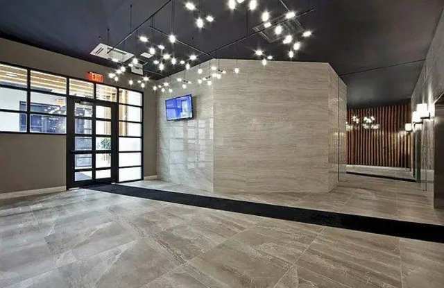 Photo of 2763 Morris Avenue