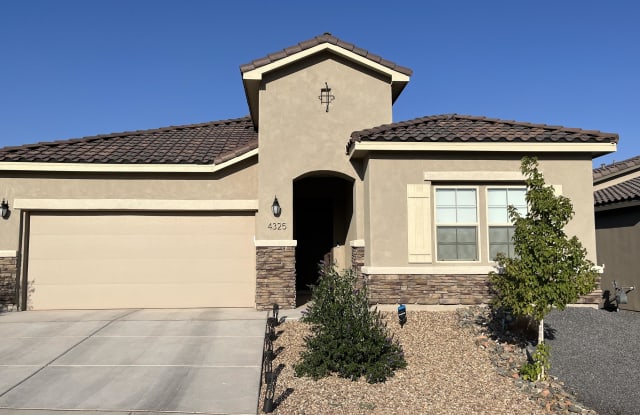 4325 Mountain Trail Loop NE - 4325 Mountain Trail Loop Northeast, Rio Rancho, NM 87144