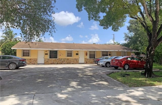 6839 Pembroke Rd - 6839 Pembroke Road, Pembroke Pines, FL 33023