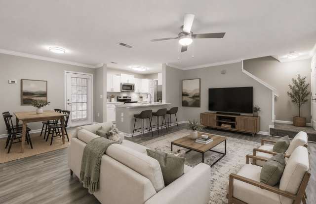 Alexander Crossing Apartments & Townhomes
