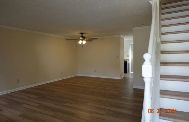 End Unit Condo Near Fort Eustis For Rent