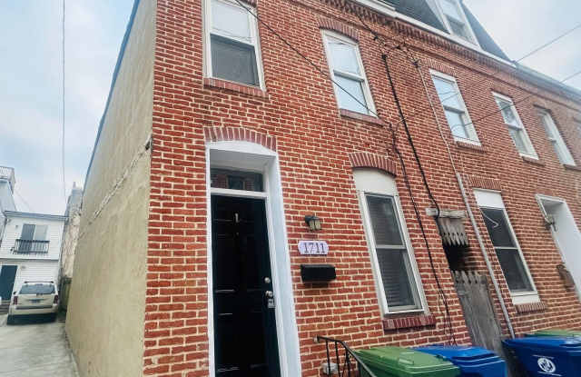 Photo of 1711 MARSHALL Street