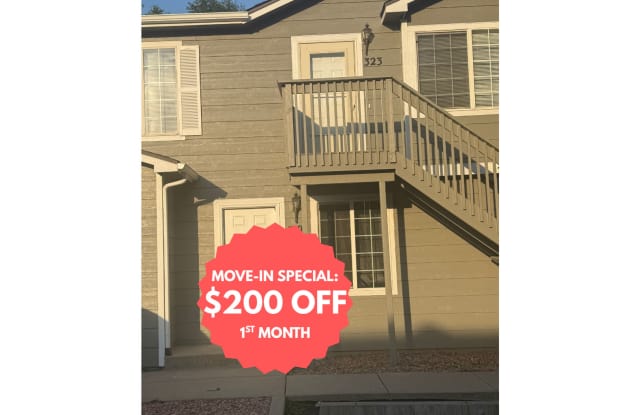 *MOVE-IN SPECIAL: $200 OFF 1ST MONTH'S RENT* SPACIOUS AND CLEAN 2 BEDRROM CONDO FOR RENT!!