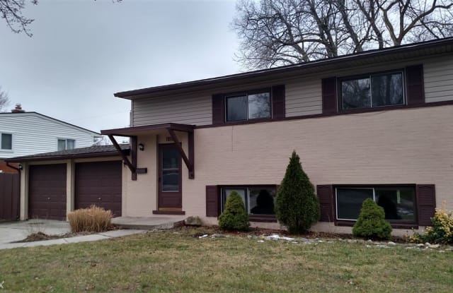 11816 Chattman Dr - 11816 Chattman Drive, Sterling Heights, MI 48313