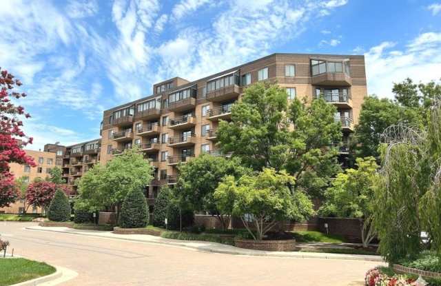 2111 WISCONSIN AVE NW #420