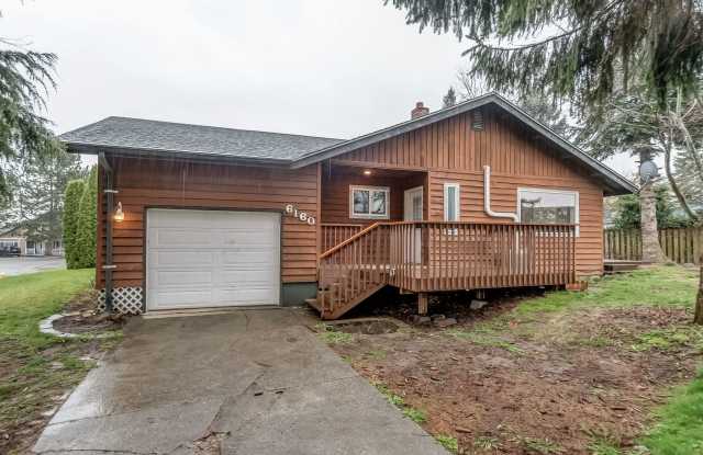 Beautiful, Spacious 4-bedroom home in Ferndale!
