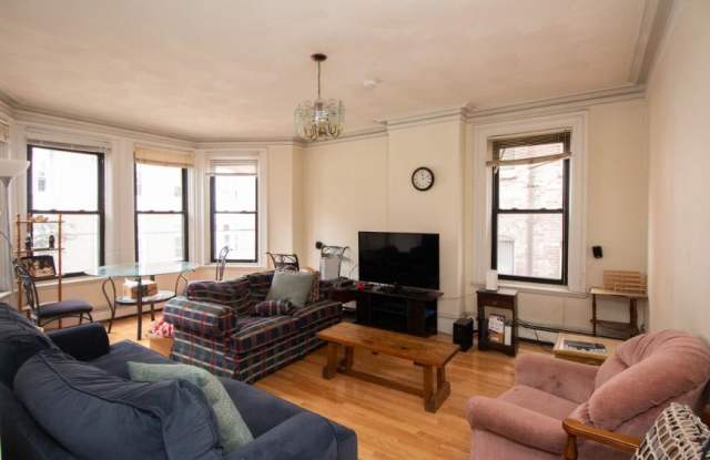 10 Davis Ave.
