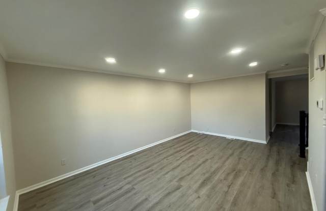 Photo of 14 James Cubberly Court