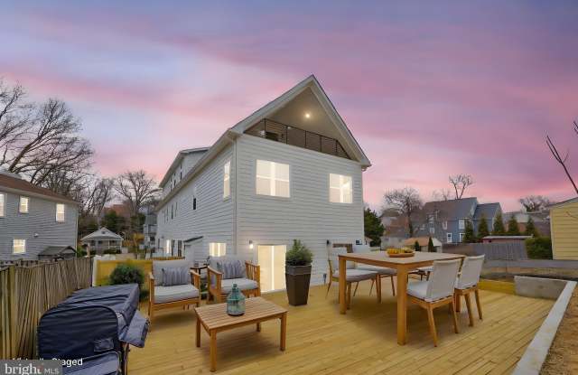 1713 N CAMERON STREET