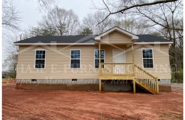 208 Blue Spring Circle - 208 Blue Spring Circle, Wellford, SC 29385