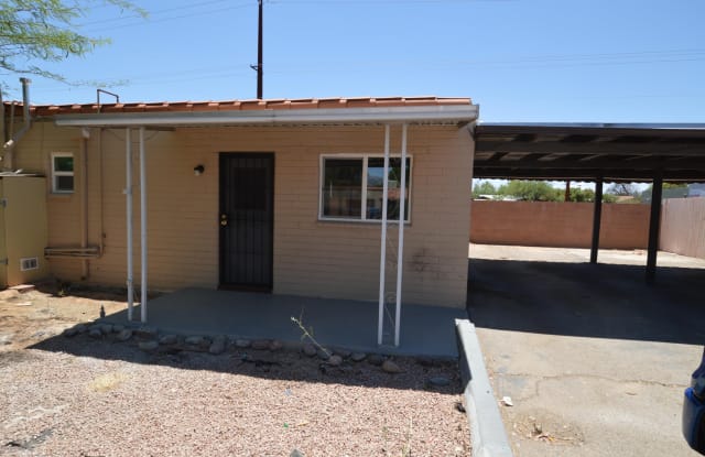 2605 E Fort Lowell Road - 2605 East Fort Lowell Road, Tucson, AZ 85716