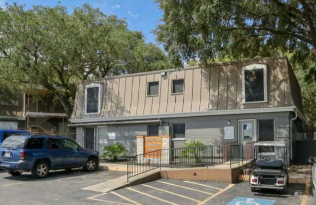 MORGAN MANOR APARTMENTS