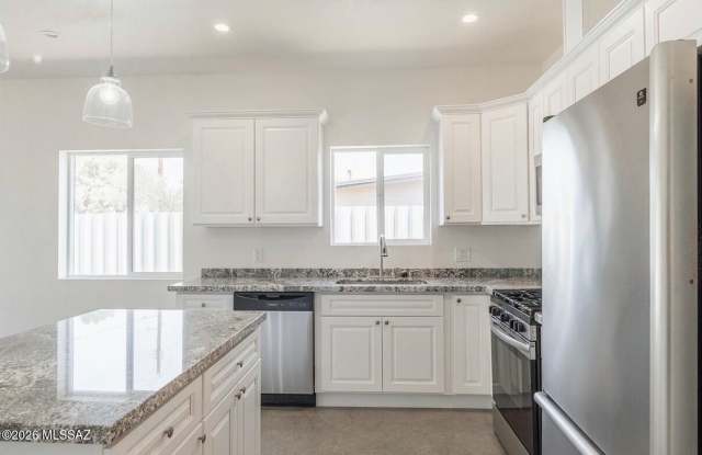 4153 E Bermuda Street