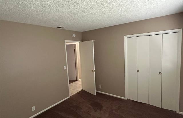 3 bedrooms - 2 Bathrooms - Ready to Rent!
