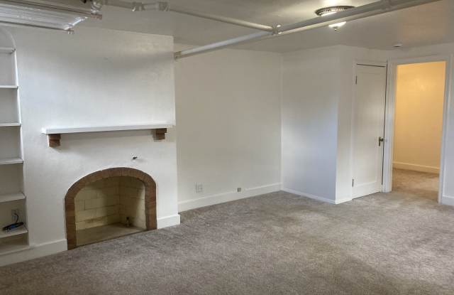 Photo of 365 N 8th St