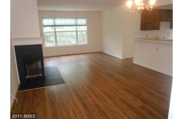 3 Bedroom Condo Located In The Kentlands