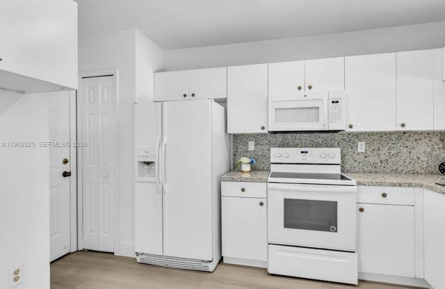 11512 NW 48th Terrace #, Doral, FL 33178