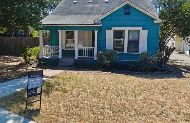Photo of Charming 3 Bed | 2 Bath Home Near UT  Downtown Austin – Classic Character Meets Prime Location!