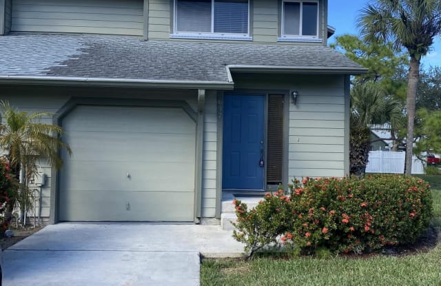 637 NE Wax Myrtle Way - 637 Northeast Wax Myrtle Way, Jensen Beach, FL 34957