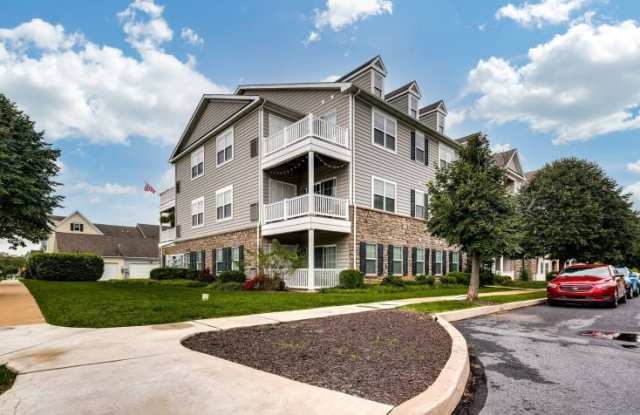 The Villas of Castleton Apartments