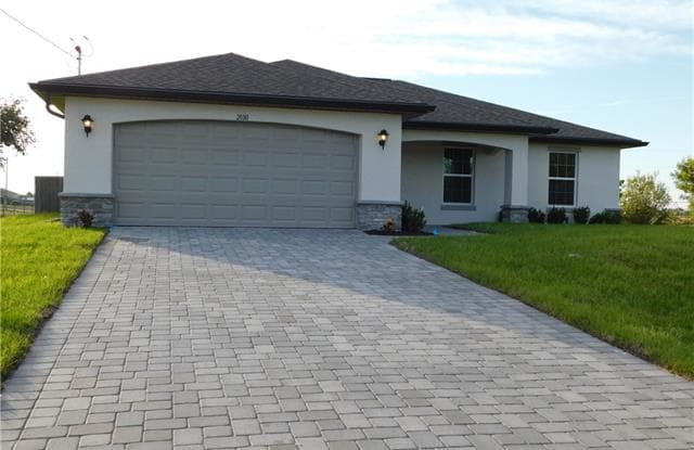 3013 NW 8TH TER - 3013 Northwest 8th Terrace, Cape Coral, FL 33993