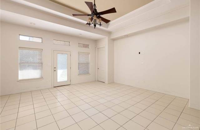 402 Hackberry Avenue