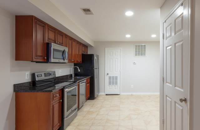 923 10th Street Northeast - B