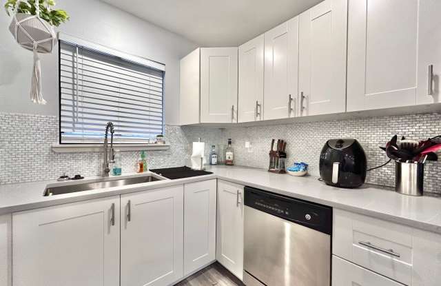 Modern  Cozy 2BR/2BA Home with Stylish Finishes and Natural Light