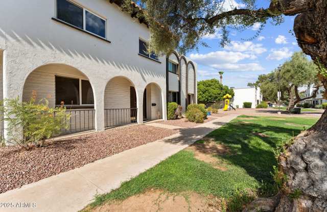 Photo of 4251 N MILLER Road