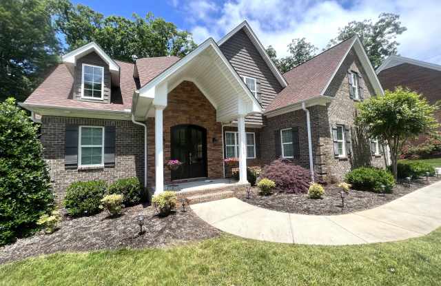 125 Hunters Grove Court