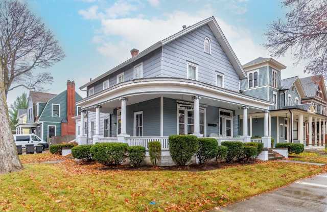 Photo of 901 W Wayne Street