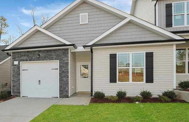 3 Bedroom Triplex in Smithfield!