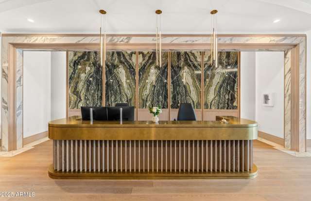 4240 E CAMELBACK Road unit: 508