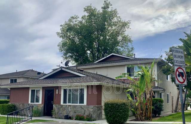 668 Avenida del Platino