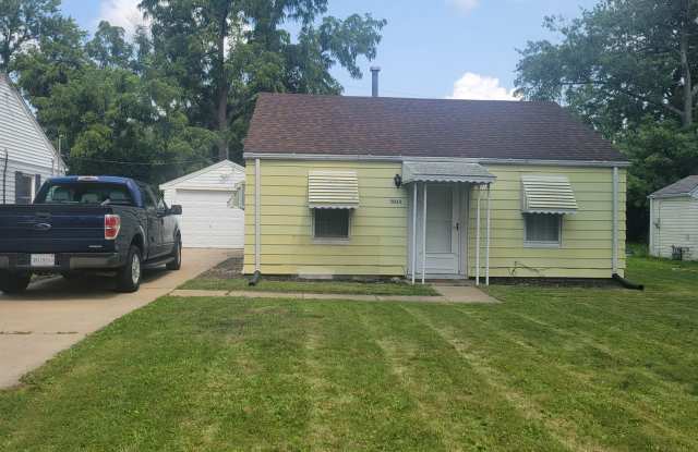 2 Bedroom, 1 Bath Home w/Garage Now Available for Rent!
