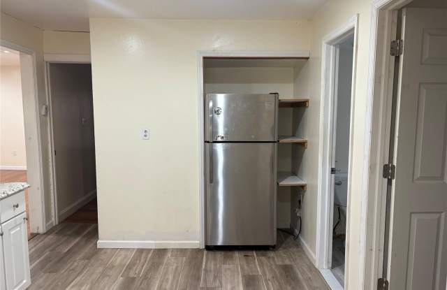 11 Old Turnpike Road