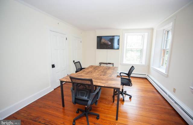 Photo of 4353 SUMMIT BRIDGE Road