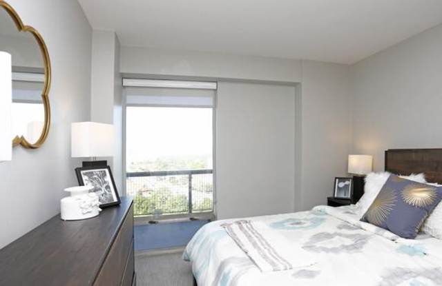 400 Probandt St