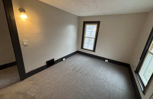 932 13th Street Southeast