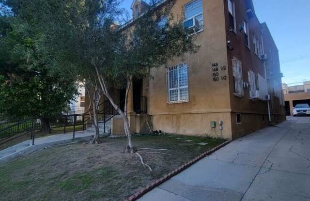 Photo of 150 S Kenmore Ave unit: 150 1/2