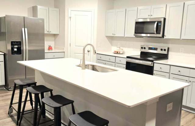 4917 Abbington Oaks Way SE