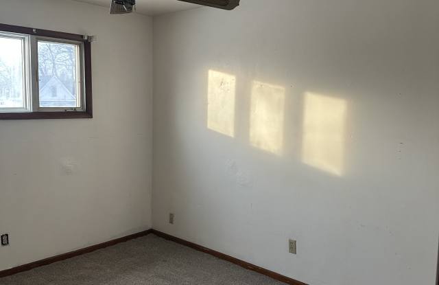 Photo of 311 North Walnut StreetApartment 2