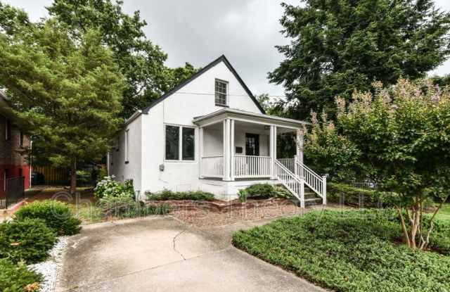 Photo of 419 S Barton St.
