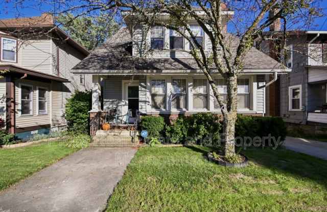 940 Wales Road Northeast
