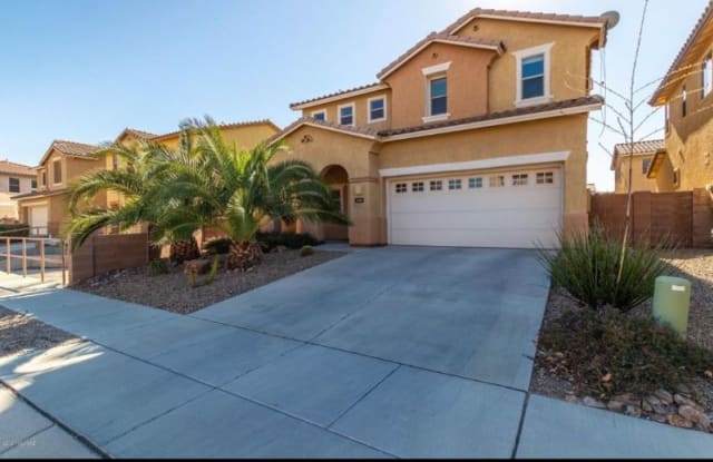 1681 W Green Thicket Way - 1681 West Green Thicket Way, Casas Adobes, AZ 85704