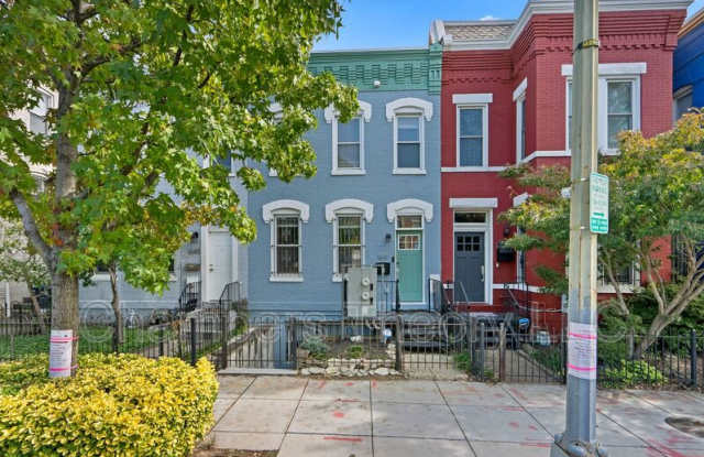 Photo of 1641 4th St NW