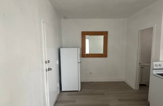 Photo of 871 Sw 3 St.